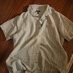 Van Heusen short-sleeved shirt.